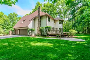 9323 Regency Woods Dr, Kirtland, OH 44094 - Photo 5
