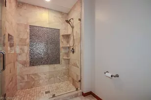 9323 Regency Woods Dr, Kirtland, OH 44094 - Photo 33