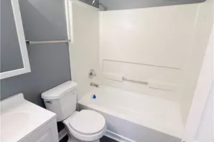 978 Kelly Ave, Akron, OH 44306 - Photo 9