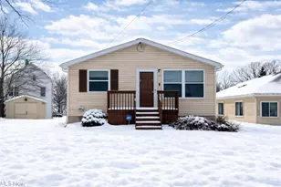 1032 Silvercrest Ave, Akron, OH 44314 - Photo 1