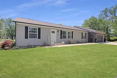 322 Wilson Avenue, Port Clinton, OH 43452 - Photo 1