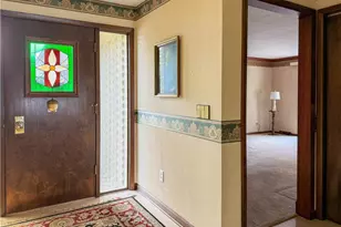 3516 Meadowbrook Dr, Lorain, OH 44053 - Photo 9
