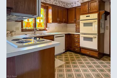 3516 Meadowbrook Drive, Lorain, OH 44053 - Photo 5
