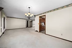 3516 Meadowbrook Dr, Lorain, OH 44053 - Photo 5
