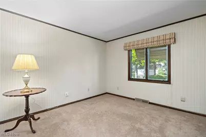 3516 Meadowbrook Drive, Lorain, OH 44053 - Photo 17