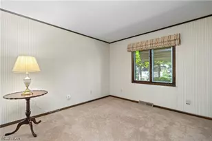3516 Meadowbrook Dr, Lorain, OH 44053 - Photo 17