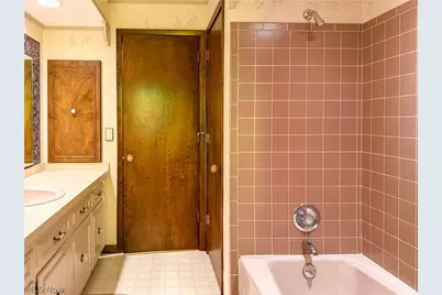 3516 Meadowbrook Drive, Lorain, OH 44053 - Photo 27