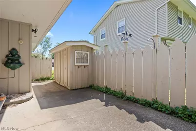 3516 Meadowbrook Drive, Lorain, OH 44053 - Photo 41
