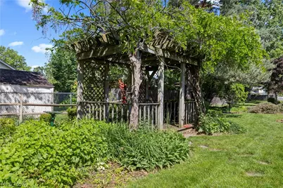 3516 Meadowbrook Drive, Lorain, OH 44053 - Photo 39
