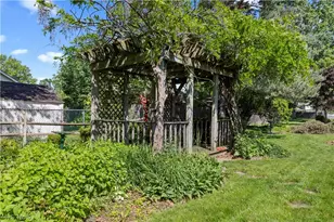 3516 Meadowbrook Dr, Lorain, OH 44053 - Photo 39