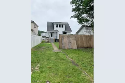 803 Trenton, Toronto, OH 43964 - Photo 9