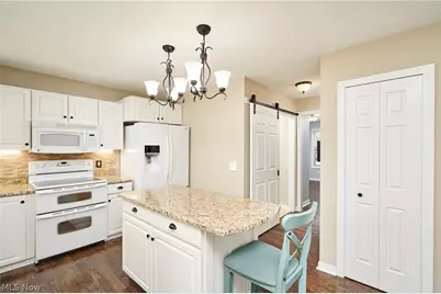 2952 Greenspire Lane, Fairlawn, OH 44333 - Photo 13
