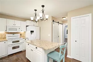 2952 Greenspire Ln, Fairlawn, OH 44333 - Photo 13
