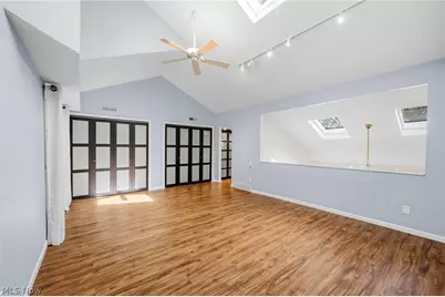 1376 Bobby Lane #32, Westlake, OH 44145 - Photo 17