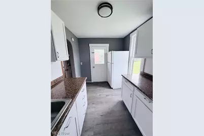 1511 Stark Avenue SW, Canton, OH 44706 - Photo 9