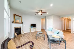 8081 Parkcroft Dr, Mentor, OH 44060 - Photo 9