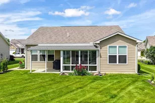 8081 Parkcroft Dr, Mentor, OH 44060 - Photo 3