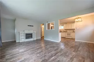 1151 Ruth Ave, Cuyahoga Falls, OH 44221 - Photo 3