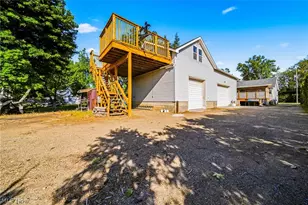 1050 Lake Rd, Conneaut, OH 44030 - Photo 11