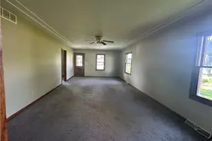 422 N Center St, LaGrange, OH 44050 - Photo 13