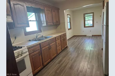 422 N Center Street, LaGrange, OH 44050 - Photo 7