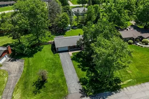614 N Hidden Valley Rd, Cuyahoga Falls, OH 44223 - Photo 7