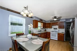 614 N Hidden Valley Rd, Cuyahoga Falls, OH 44223 - Photo 21
