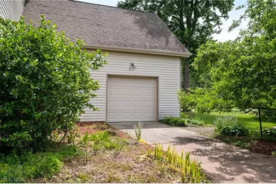 6560 Barton Road, North Olmsted, OH 44070 - Photo 47