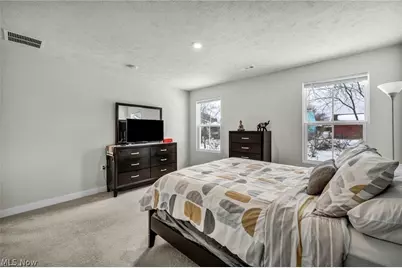 141 W Spring Drive, Elyria, OH 44035 - Photo 17