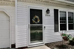 37575 Ocean Reef, Willoughby, OH 44094 - Photo 3