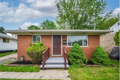 5597 Kenton Avenue, Maple Heights, OH 44137 - Photo 1
