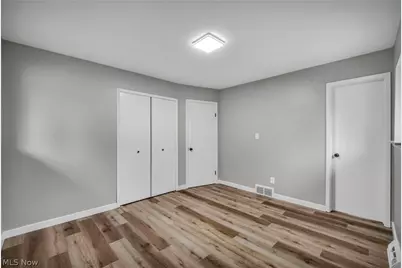 5597 Kenton Avenue, Maple Heights, OH 44137 - Photo 17