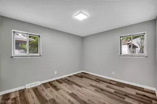 5597 Kenton Ave, Maple Heights, OH 44137 - Photo 13