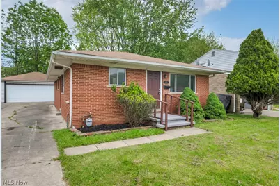 5597 Kenton Avenue, Maple Heights, OH 44137 - Photo 3