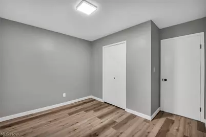 5597 Kenton Avenue, Maple Heights, OH 44137 - Photo 21
