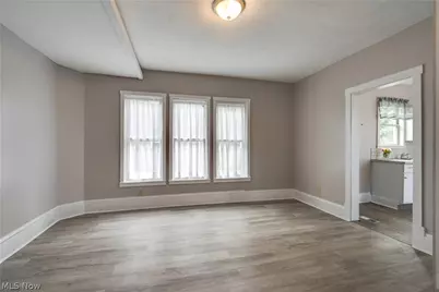 1103 Greenfield Avenue SW, Canton, OH 44706 - Photo 7