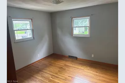 2265 S Hawkins Avenue, Akron, OH 44314 - Photo 13