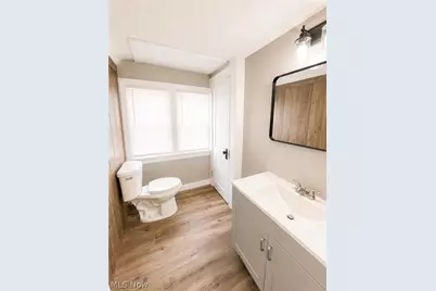 4006 E 41st Street, Newburgh Heights, OH 44105 - Photo 5