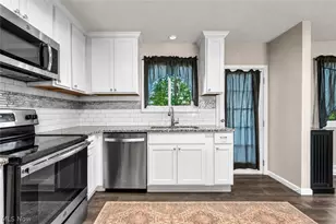 4621 Tanglewood Dr, Lorain, OH 44053 - Photo 5