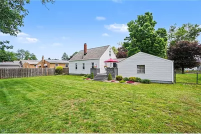 466 Brewer Avenue, Akron, OH 44305 - Photo 7
