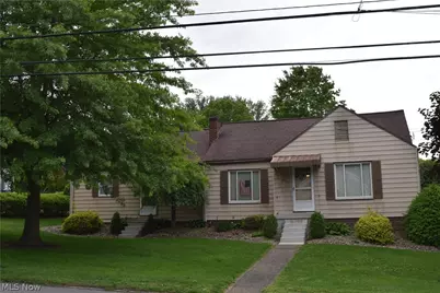 132 N Sugar Street, St Clairsville, OH 43950 - Photo 1