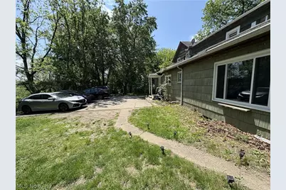 727 Wooster Road N, Barberton, OH 44203 - Photo 7