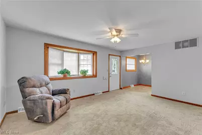 316 Thelma Drive, Sheffield Lake, OH 44054 - Photo 5