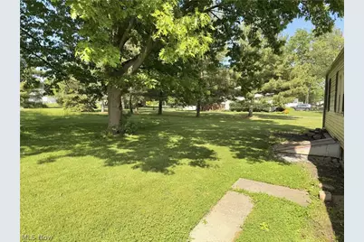 8233 Edgewood Road, Mentor, OH 44060 - Photo 19