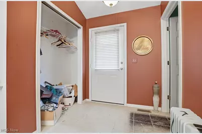 560 Canterbury Lane, Sagamore Hills, OH 44067 - Photo 3