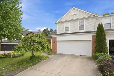 560 Canterbury Lane, Sagamore Hills, OH 44067 - Photo 15