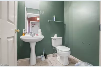 560 Canterbury Lane, Sagamore Hills, OH 44067 - Photo 9