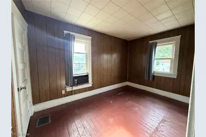 549 Madison Avenue, Cambridge, OH 43725 - Photo 27
