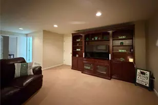 1343 Courtland Rd, Weirton, WV 26062 - Photo 41