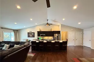 1343 Courtland Rd, Weirton, WV 26062 - Photo 19